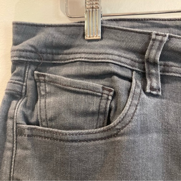 VOLCOM Sz 34 Vorta Cotton Grey Enzyme Washed Slim Straight Leg Jeans - Picture 4 of 13